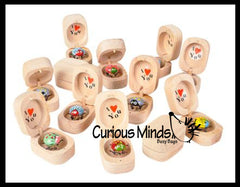 Love bug in Box Novelty Gift - Bugs Legs Wiggle So it Looks Alive - Wooden Hinged Box Nut Ladybug
