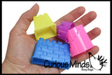 LAST CHANCE - LIMITED STOCK - - SALE - Mini Cutters and Molds - Sand Sculpting Tool Set - Doh - Moving Sand