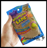 Wonder Sand Pouch with 2 Mini Sand Molds - Stretchy  Soft Moving Sand-Like  putty/dough/slime