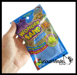 Wonder Sand Pouch with 2 Mini Sand Molds - Stretchy  Soft Moving Sand-Like  putty/dough/slime